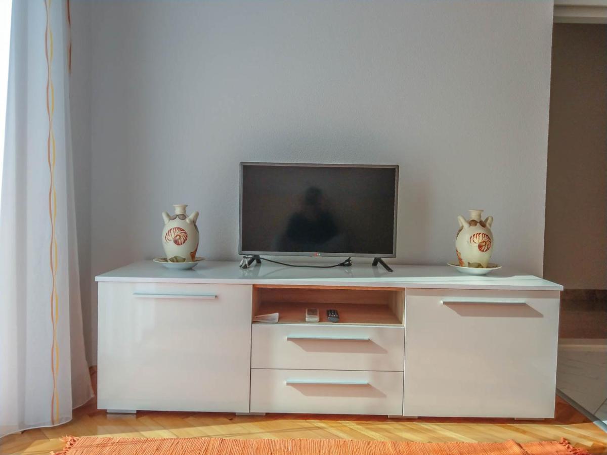 Apartman Riva K Podgora Exterior photo